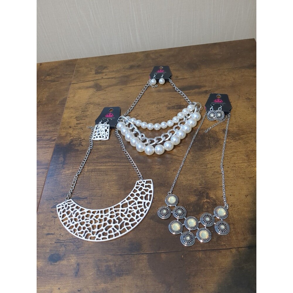 Paparazzi Jewelry White Necklaces Lot Of 3 Bold Chunky